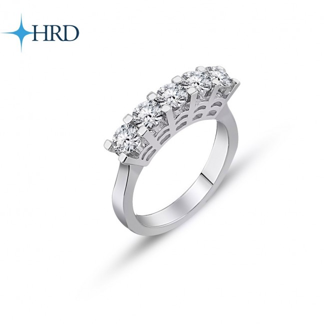 1.05 Karat E SI HRD Sertifikalı Pırlanta Beştaş
